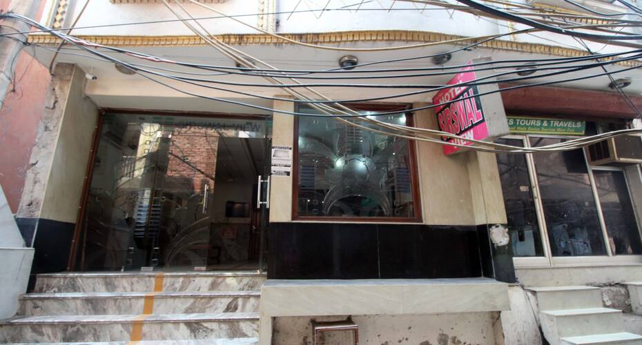 Hotel Sirswal View, New Delhi 1